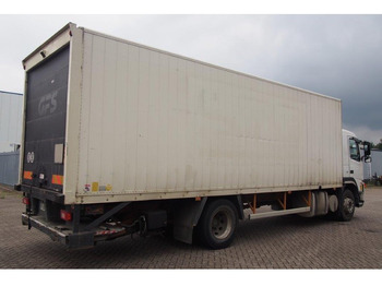 Caminhão furgão Volvo FM9.260: foto 4