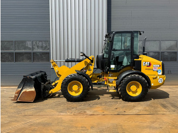 Carregadeira de rodas CATERPILLAR 908M