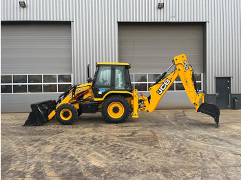 Retroescavadeira JCB 3CX