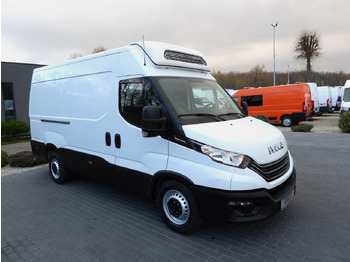 Carrinha frigorífica IVECO DAILY 35S14 REFRIGERATOR VAN 0*C POWER SUPPLY 230V NAVIGATION AUTOMATIC TRANSMISSION  AIR CONDITIONING  140HP: foto 4