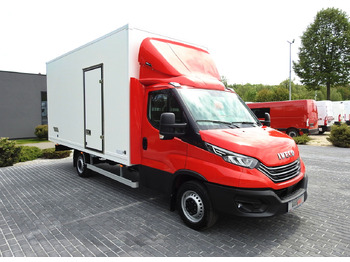 Carrinha de contentor nuevo IVECO DAILY 35S18 NEW BOX 10 PALLETS CRUISE CONTROL NAVIGATION AIR CONDITIONING LED LIGHTS GUARANTEE  180HP: foto 4