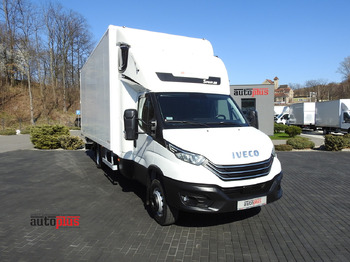 Carrinha de contentor IVECO Daily 70c18