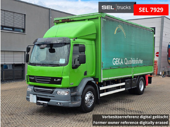 Caminhão com lona DAF LF 55 300