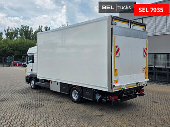 Caminhão furgão MAN TGL 12.250