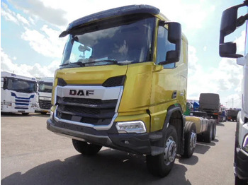 Caminhão chassi DAF XD 450