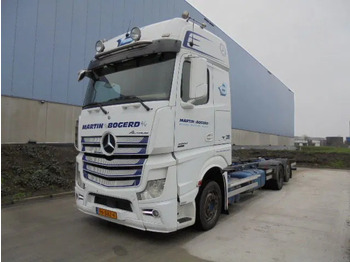Caminhão chassi MERCEDES-BENZ Actros 2542