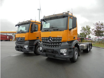 Caminhão chassi MERCEDES-BENZ Arocs