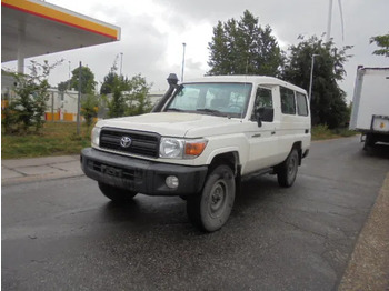 Automóvel TOYOTA Land Cruiser