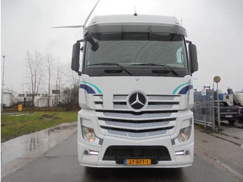 Tractor Mercedes-Benz Actros 1942 LS 4X2: foto 2