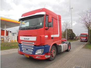 Tractor DAF XF 440