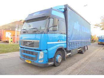 Caminhão com lona VOLVO FH 420