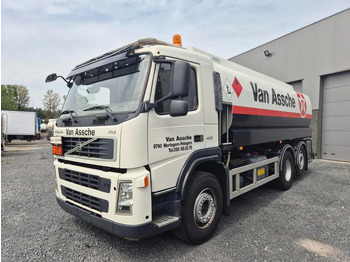 Caminhão tanque VOLVO FM 400