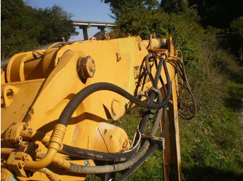 Escavadeira de rodas LIEBHERR A 900