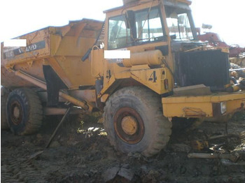 Caminhão articulado VOLVO A25C