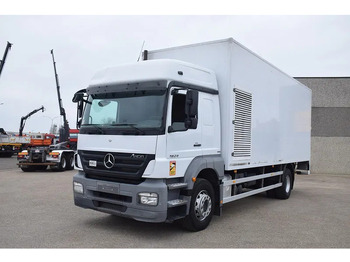 Caminhão furgão Mercedes-Benz Axor 1824: foto 2