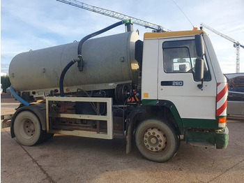 Caminhão VOLVO FL7 260