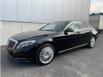 Sedã MERCEDES-BENZ