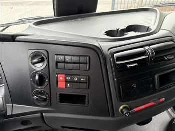 Camião de caixa aberta/ Plataforma, Caminhão grua Mercedes-Benz Atego 821 Kran Palfinger PK4200: foto 4