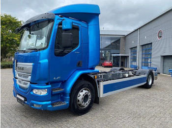 Caminhão chassi DAF LF 290