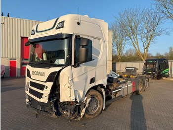 Caminhão transportador de contêineres/ Caixa móvel SCANIA R 450
