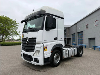Tractor MERCEDES-BENZ Actros 1945