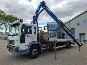 Caminhão grua VOLVO FL6 220