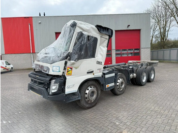 Caminhão chassi VOLVO FMX