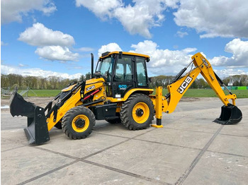 Retroescavadeira JCB 3CX