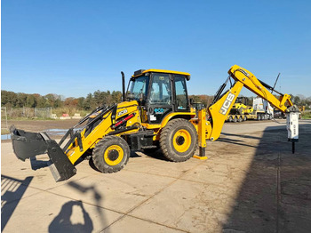 Retroescavadeira JCB 3CX
