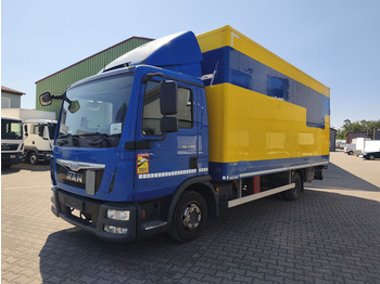 Caminhão furgão MAN TGL 8.180