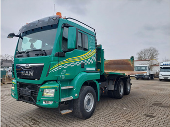 Caminhão basculante MAN TGS 26.460