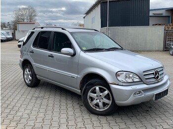 Automóvel Mercedes-Benz M-Klasse ML 270 CDI: foto 1