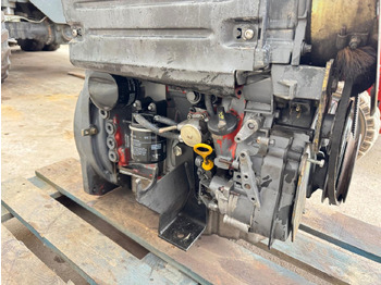 Locação de  Deutz Engine F3L 1011 F - 2006 Year - Damaged Deutz Engine F3L 1011 F - 2006 Year - Damaged: foto 4