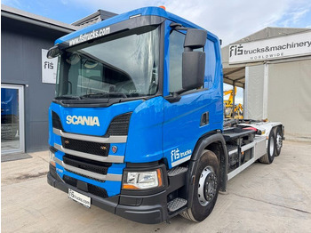 Caminhão transportador de contêineres/ Caixa móvel SCANIA P 360