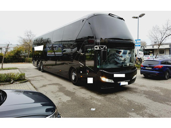 Ônibus panorâmico NEOPLAN
