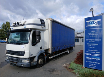 Caminhão com lona DAF LF 45 220