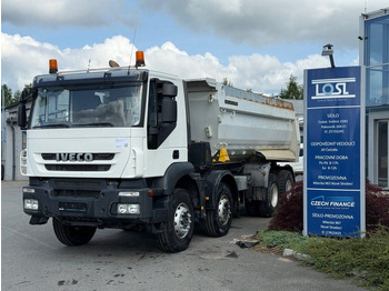 Caminhão basculante IVECO Trakker