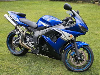 Motocicleta Yamaha R6 (YZF-R6) 86kW: foto 1