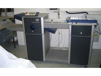 Máquina de dobrar papel