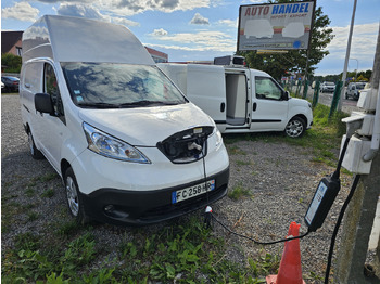 Furgão compacto NISSAN e-NV200
