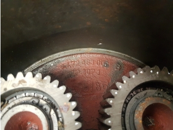 Cubo de roda de Trator John Deere 2650 Front Axle Hub Hat Assy L60111, L60110, 4472463005, 4472363006: foto 2