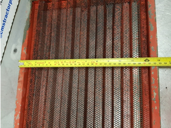 Grade radiador Massey Ferguson 2640, 2720, 2645, 2685, 2725 Side Grille, Grill Panel 3381044m91: foto 4