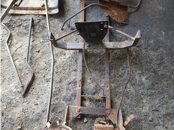 Carroceria e exterior New Holland Tm120, Tm130, Tm40, Tm155 Hood Bonnet Bracket Kit 82029325: foto 3
