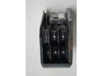 Hidráulica de Equipamento de movimentação Jungheinrich 51160772 | Block rollor Hose guide for ETV from year 2003 till 2011: foto 2