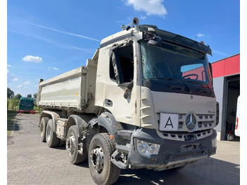 Caminhão basculante Mercedes-Benz Arocs 3246 / 8x4 / Trójstronna Wywrotka / Bordmatic / Euro 6 / Uszkodzony: foto 2