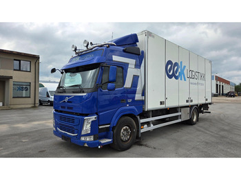 Caminhão furgão VOLVO FM 330