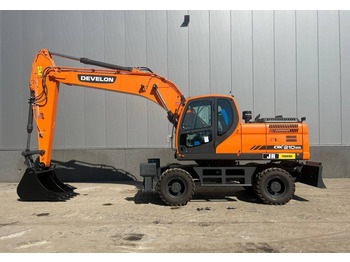 Escavadeira de rodas Doosan DX 210 WA: foto 1