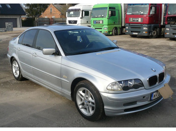 Sedã BMW Seria 3 320i: foto 2
