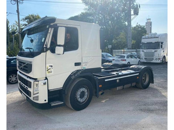 Caminhão chassi VOLVO FM 500