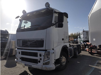 Tractor Volvo FH460 6x2 veturi kääntyvä teli: foto 2